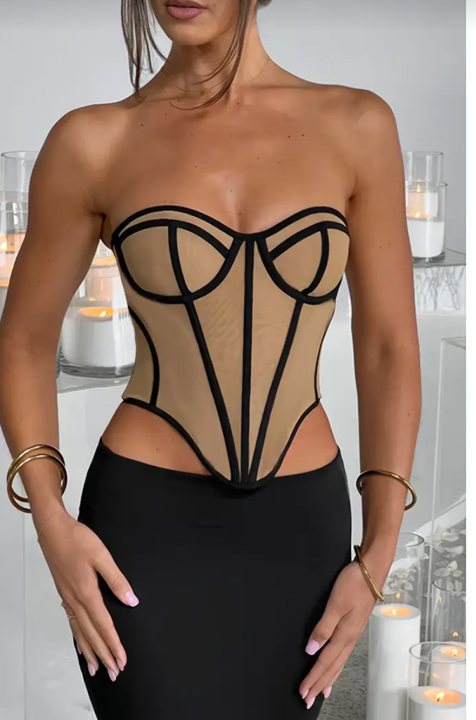 TOP OFF SHOULDERS DE SILUETA CREMA/NEGRO 