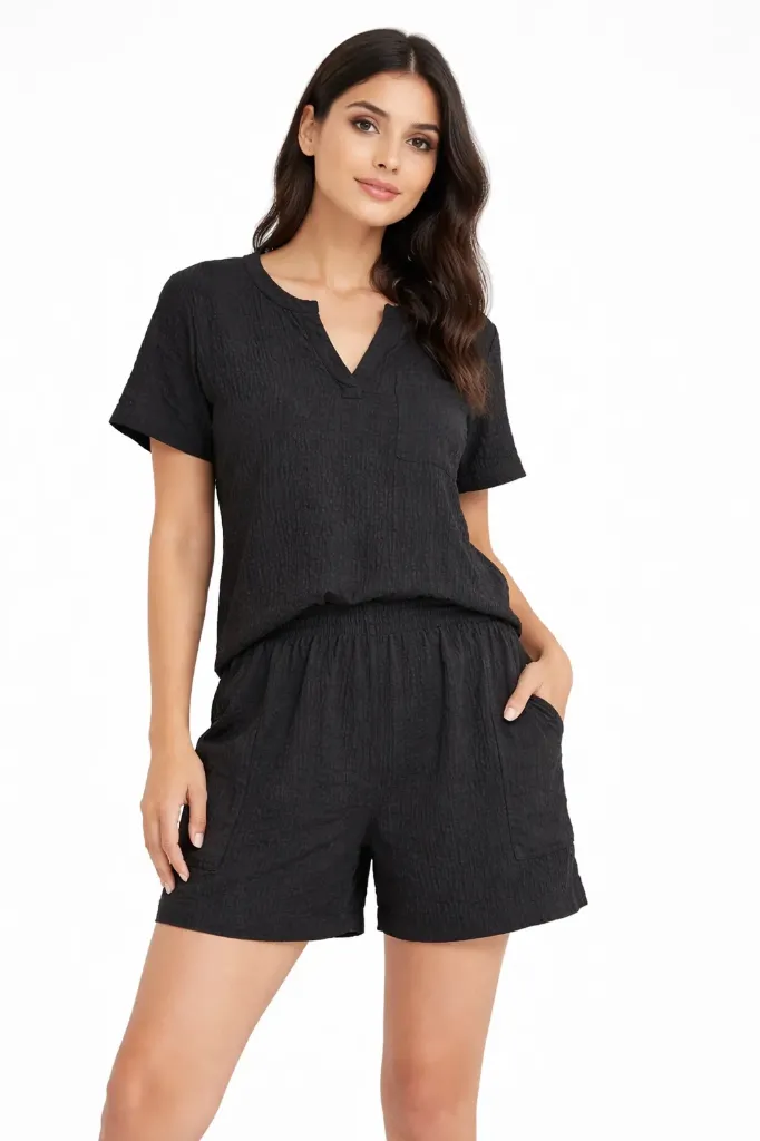 SET DE SHORT  NEGRO / TSHIRT CUELLO V