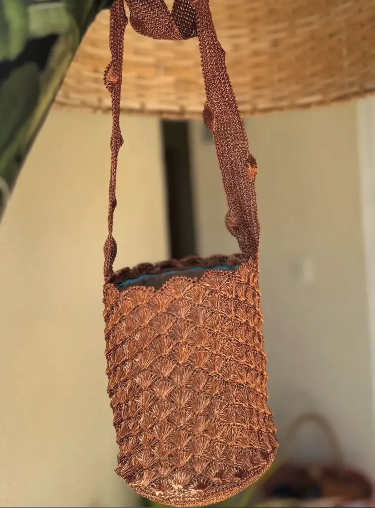 MOCHILA HILOS DE COBRE FOLKLORE   (Oro Rosa)